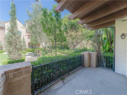 672 E Valencia 108 , Anaheim, CA