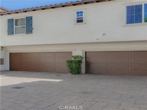 672 E Valencia 108 , Anaheim, CA