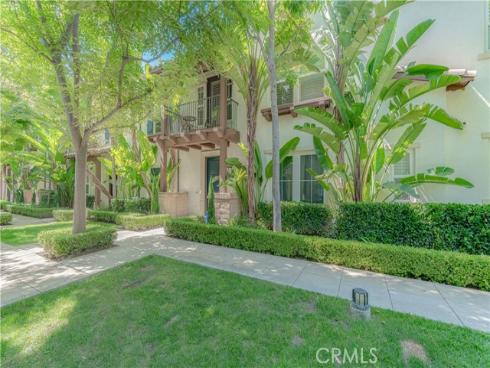 672 E Valencia 108 , Anaheim, CA
