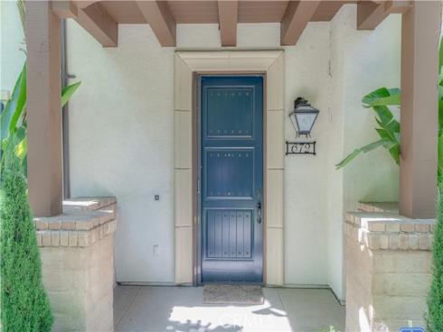 672 E Valencia 108 , Anaheim, CA