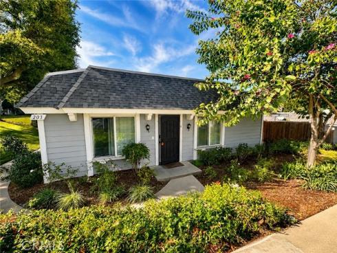 203 N Kodiak A Street, Anaheim, CA