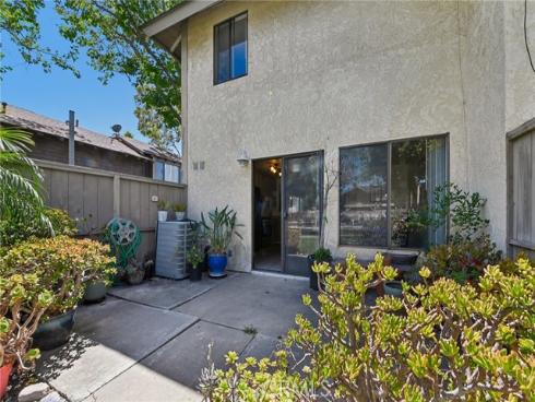 956 S Downey Place, Anaheim, CA
