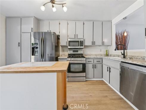956 S Downey Place, Anaheim, CA