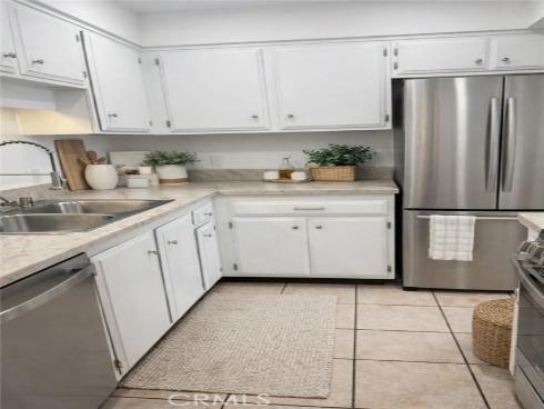 1765 W Glenoaks , Anaheim, CA