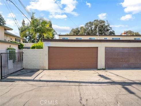 1804 W Glenoaks Avenue, Anaheim, CA