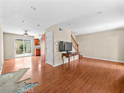 1804 W Glenoaks Avenue, Anaheim, CA