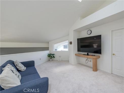 1011 S Mountcrest   Court, Anaheim, CA