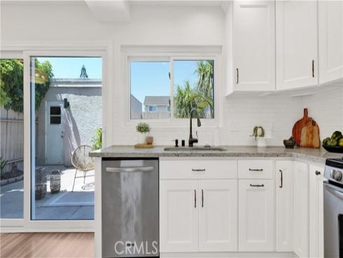 2160  W Wellington   Circle, Anaheim, CA