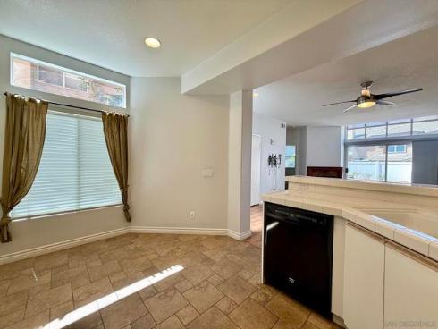 992 S Country Glen Way , Anaheim, CA