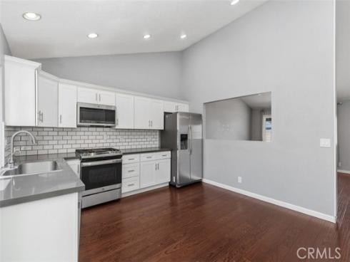 3338 E Radcliffe , Anaheim, CA