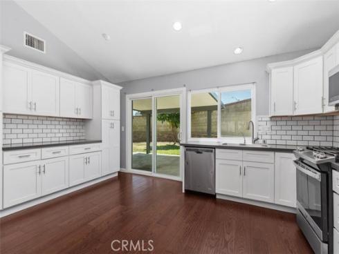 3338 E Radcliffe , Anaheim, CA