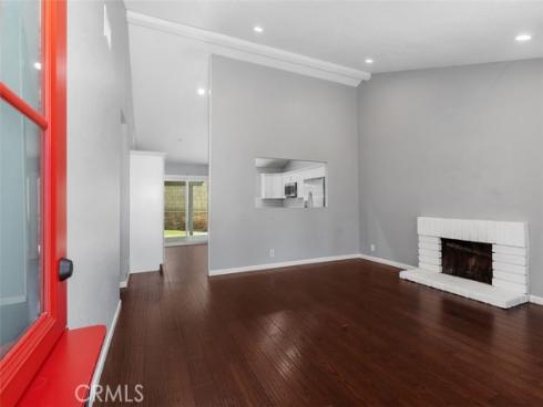 3338 E Radcliffe , Anaheim, CA
