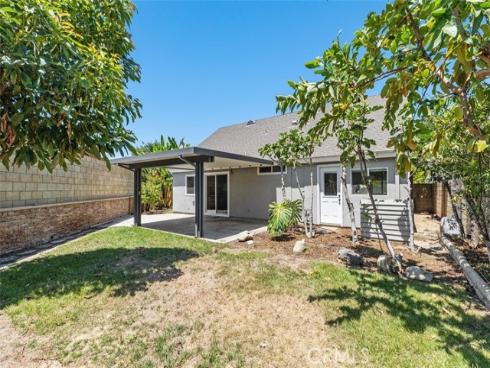 3338 E Radcliffe , Anaheim, CA