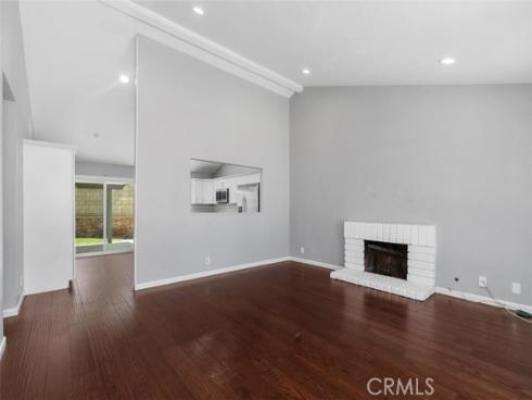 3338 E Radcliffe , Anaheim, CA