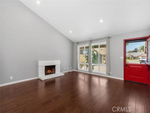 3338 E Radcliffe , Anaheim, CA