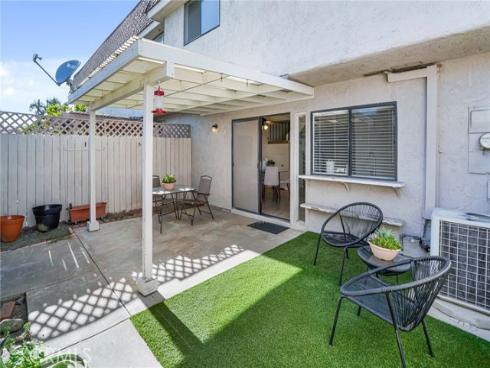 2155 W Banbury Circle, Anaheim, CA