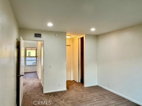 1021 W Lamark Ln , Anaheim, CA