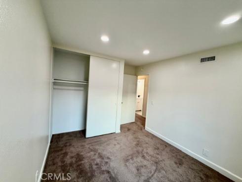 1021 W Lamark Ln , Anaheim, CA