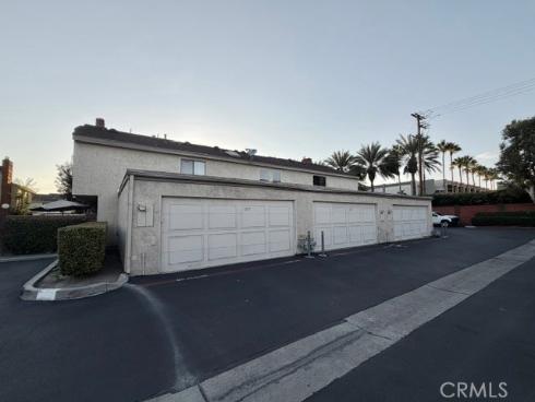 1021 W Lamark Ln , Anaheim, CA