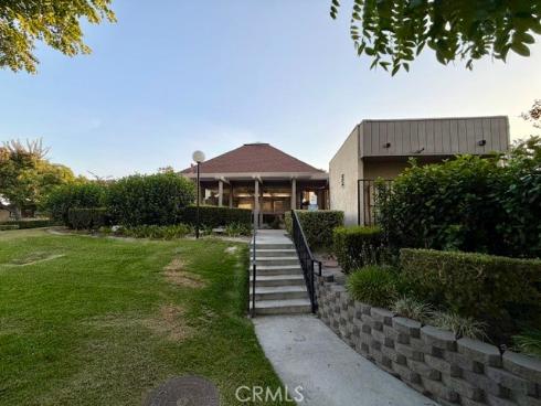 1021 W Lamark Ln , Anaheim, CA