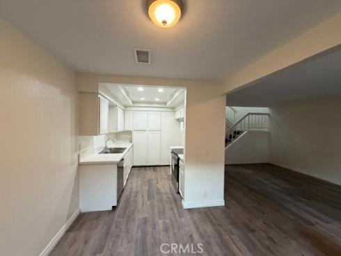 1021 W Lamark Ln , Anaheim, CA