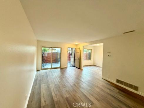 1021 W Lamark Ln , Anaheim, CA