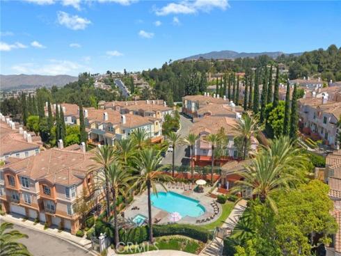8086 E Venice , Anaheim, CA