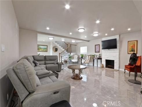3129 W Olinda  , Anaheim, CA
