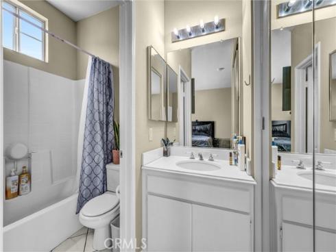 1010 S Volterra , Anaheim, CA