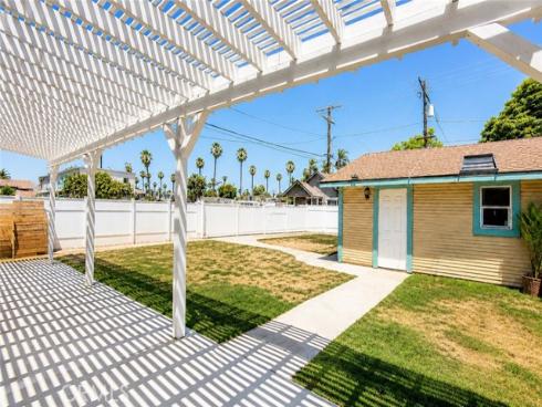 117 E Sycamore , Anaheim, CA