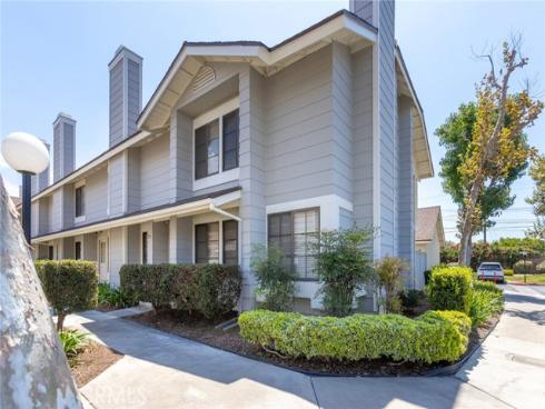 1700 W. Cerritos 256