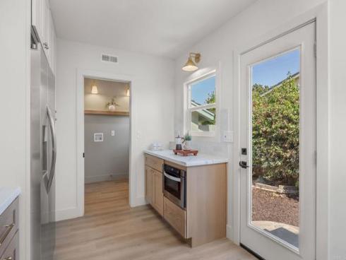 198 N Siesta St , Anaheim, CA