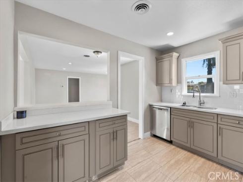 611 S Pine , Anaheim, CA