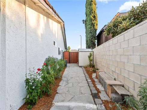 1111 W La Entrada , Anaheim, CA
