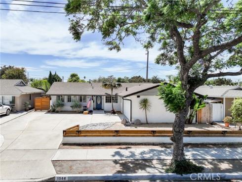 1566 W Crone , Anaheim, CA