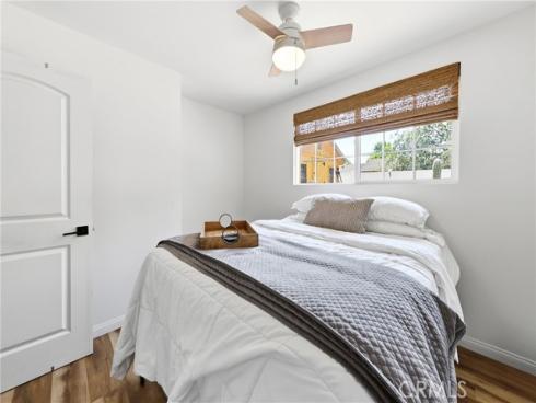 1566 W Crone , Anaheim, CA