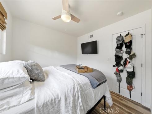 1566 W Crone , Anaheim, CA