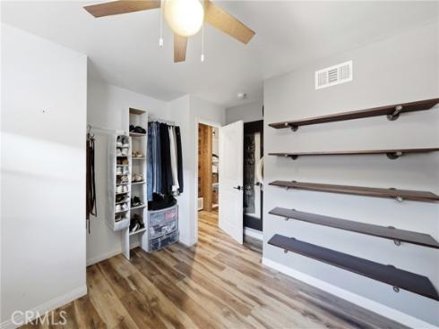 1566 W Crone , Anaheim, CA