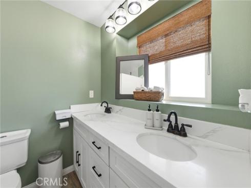 1566 W Crone , Anaheim, CA