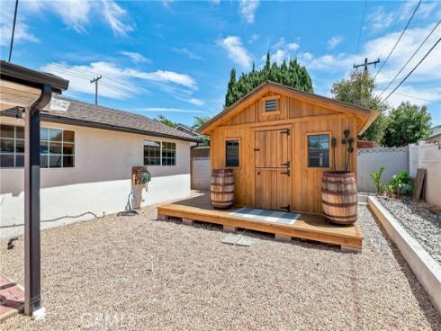 1566 W Crone , Anaheim, CA
