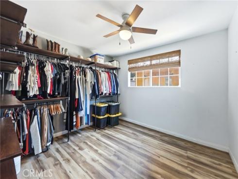 1566 W Crone , Anaheim, CA