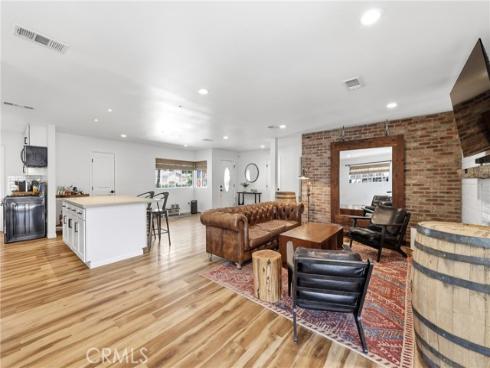 1566 W Crone , Anaheim, CA