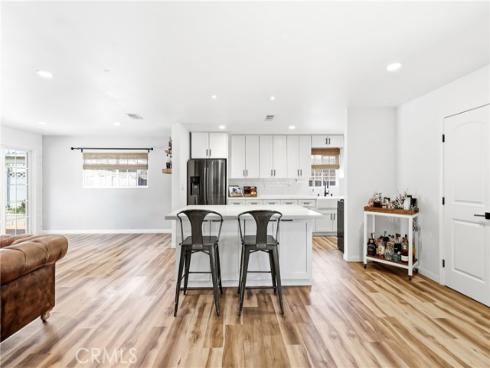 1566 W Crone , Anaheim, CA