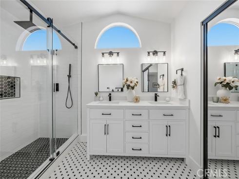 1194 N Leeward , Anaheim, CA