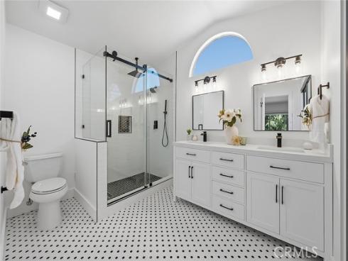 1194 N Leeward , Anaheim, CA