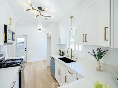 1246 E Turin  , Anaheim, CA