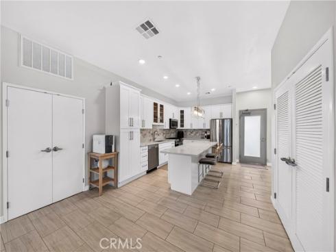 435 W Center Street 316 , Anaheim, CA