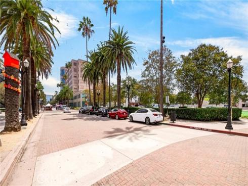 435 W Center Street 316 , Anaheim, CA