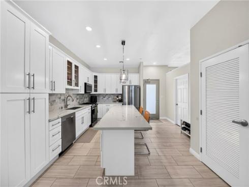 435 W Center Street 316 , Anaheim, CA