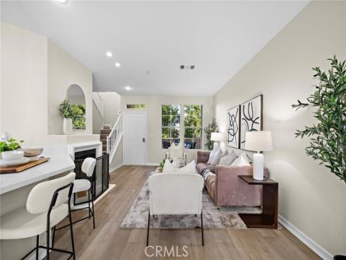 551 W Summerfield , Anaheim, CA
